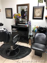 salon in an upscale location close to beaches